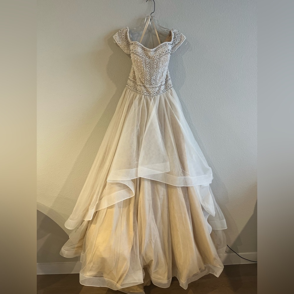 Wedding Dress In Perfect Condition : By MoriLee (Madeline Gardner)
